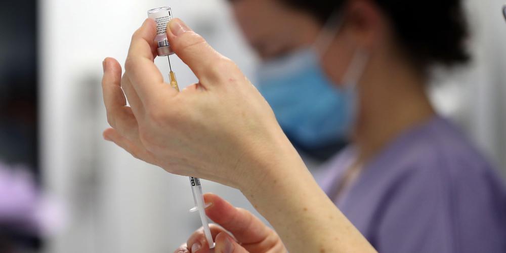 Les essais cliniques du vaccin russe Enteromix contre le cancer suscitent des controverses