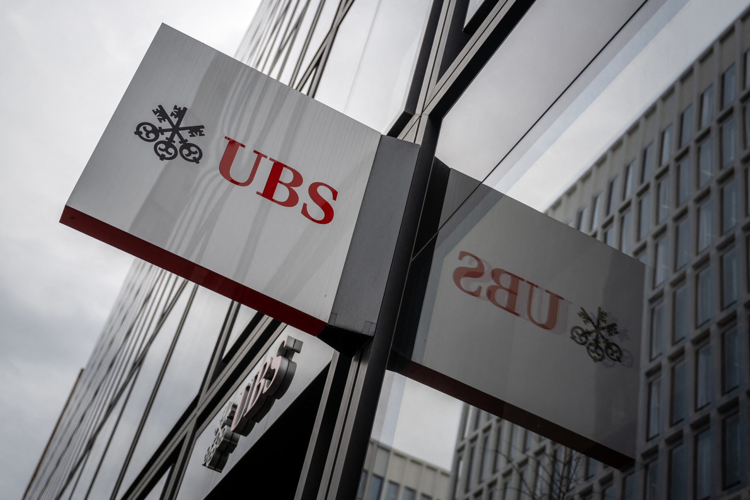 Les États-Unis versent dans l’abîme : UBS prévoit des mesures brutales pour sauver le système